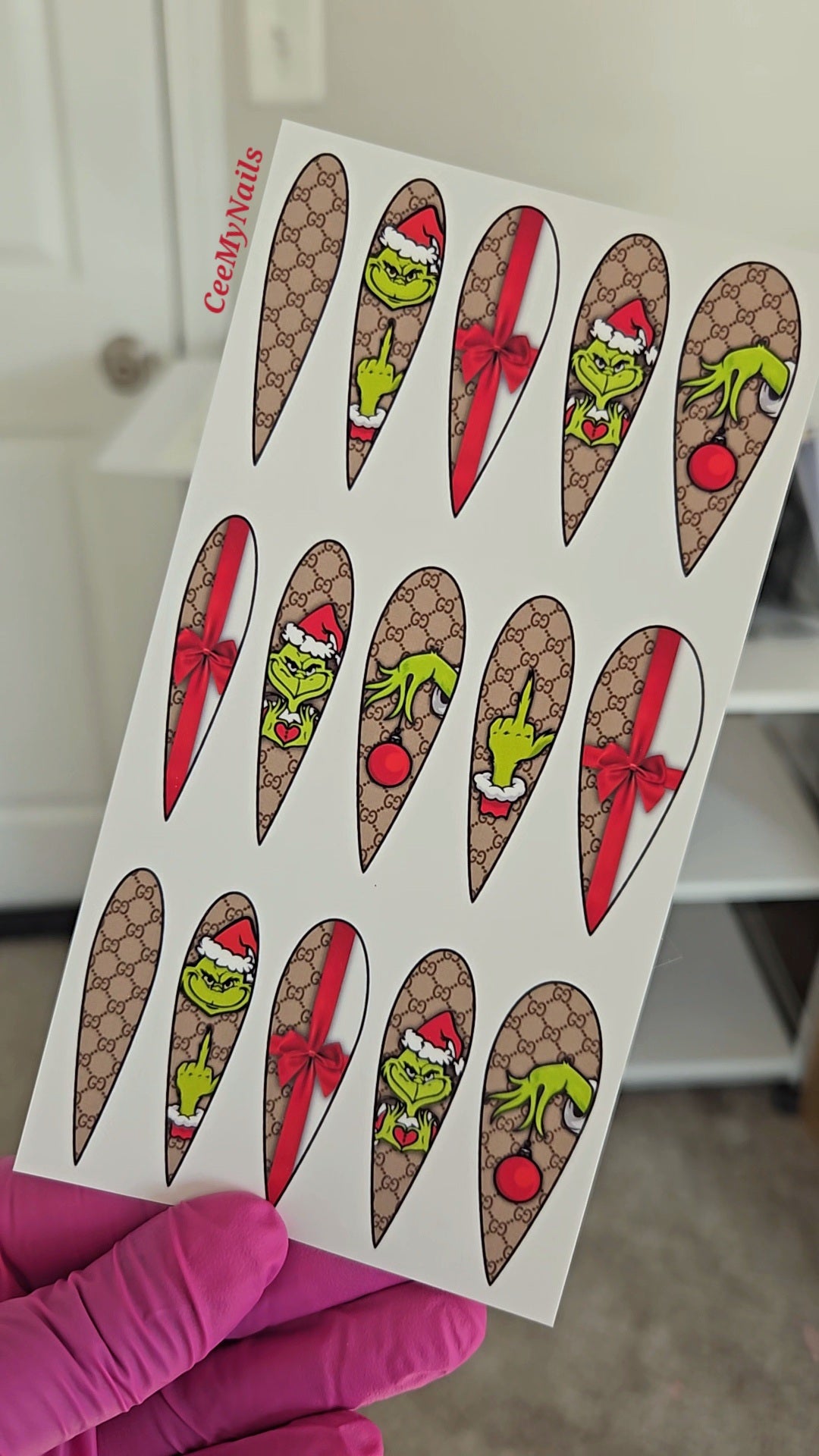 "Rich Grinch Energy" (stiletto xxl)